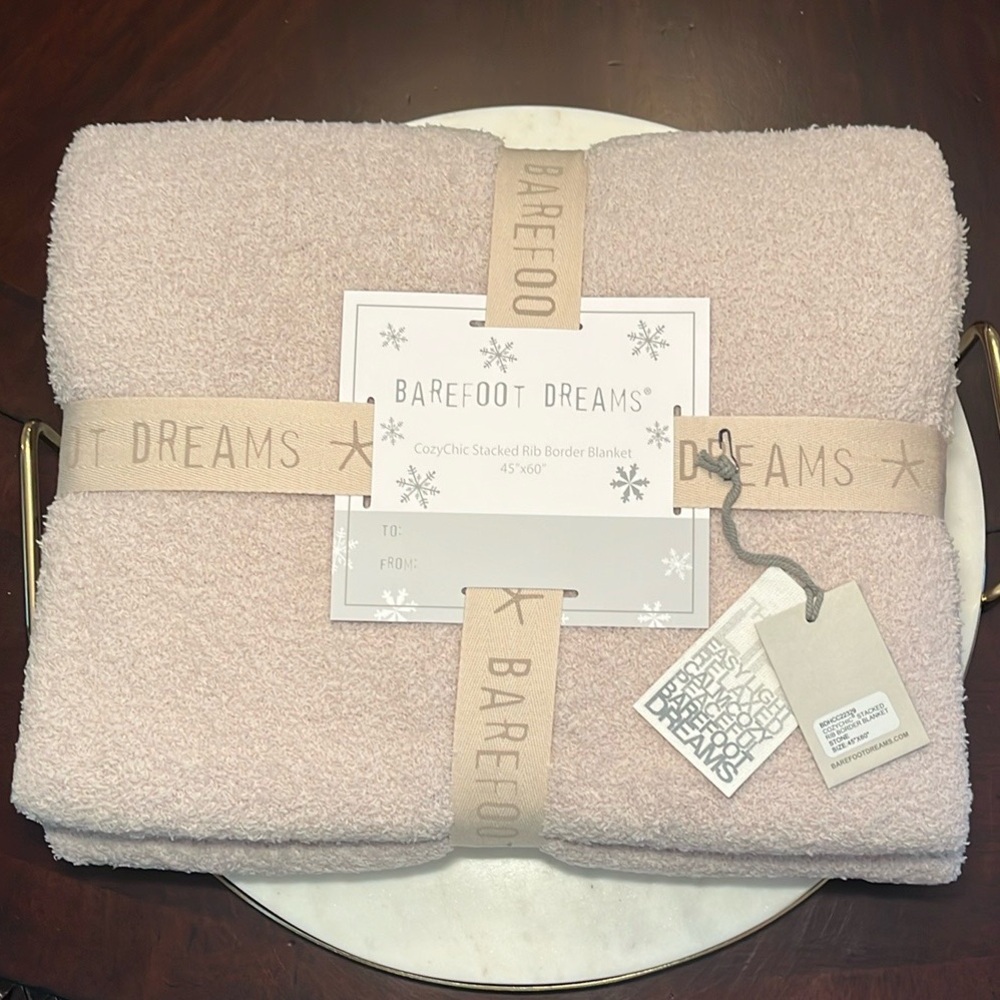 Barefoot Dreams CozyChic Rib Border Blanket in Stone - Picture 3 of 5